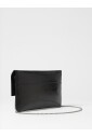 pochette-en-cuir-noir