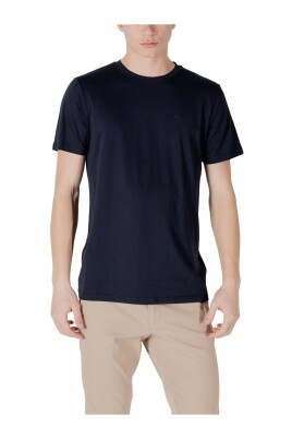 blue-round-neck-t-shirt-for-men