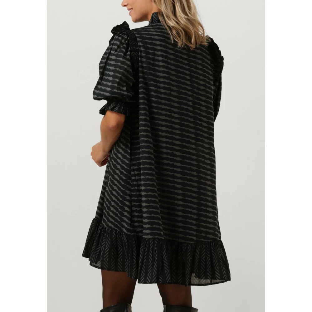 NEO NOIR Grafische Jurk Zwart Black Dames