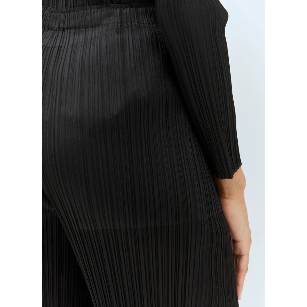 Issey Miyake Cropped Geplooide Broek Black Dames
