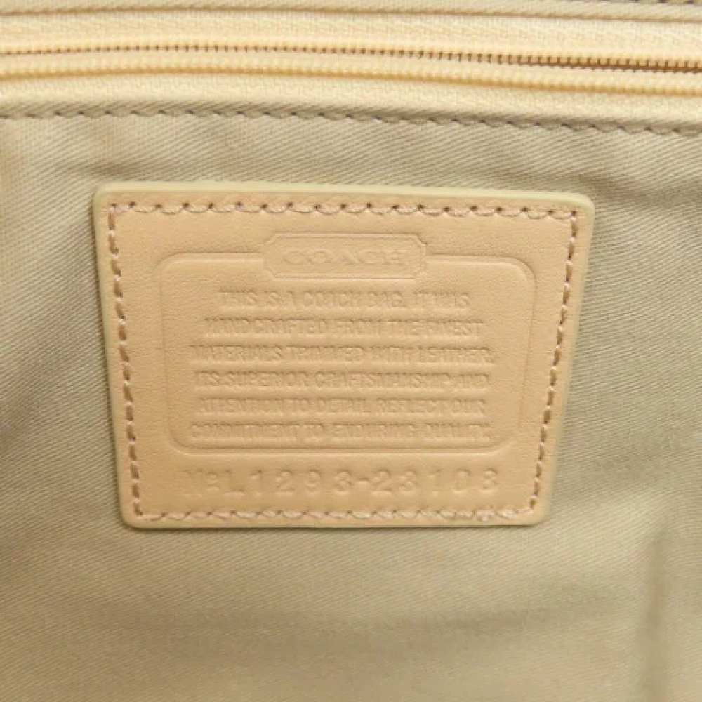 Coach Pre-owned Plastic shoulder-bags White Dames