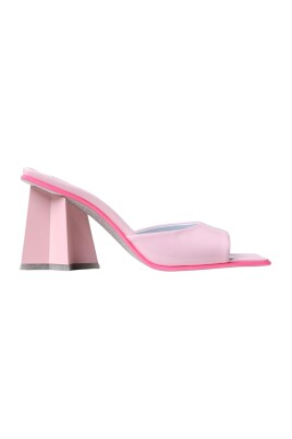 pink-heeled-sandals-open-toe