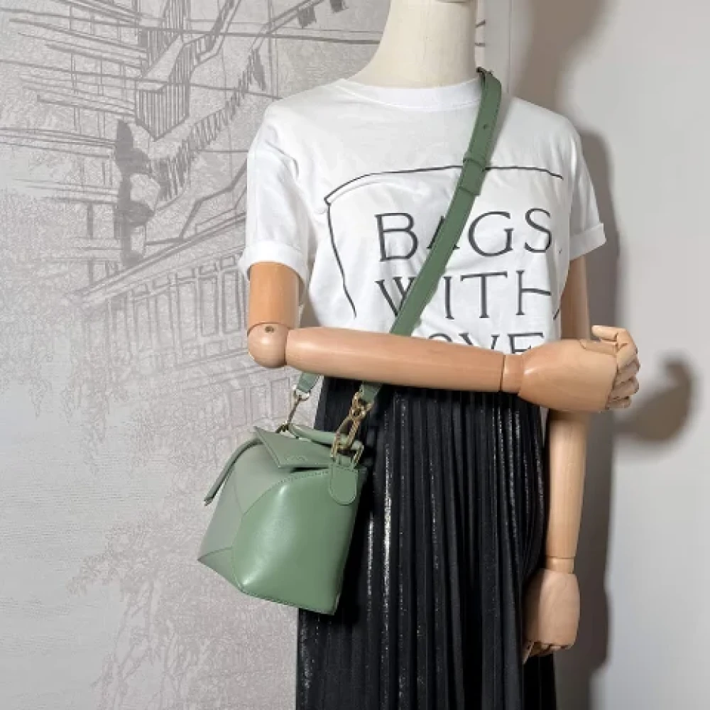 Loewe Pre-owned Leather handbags Green Dames