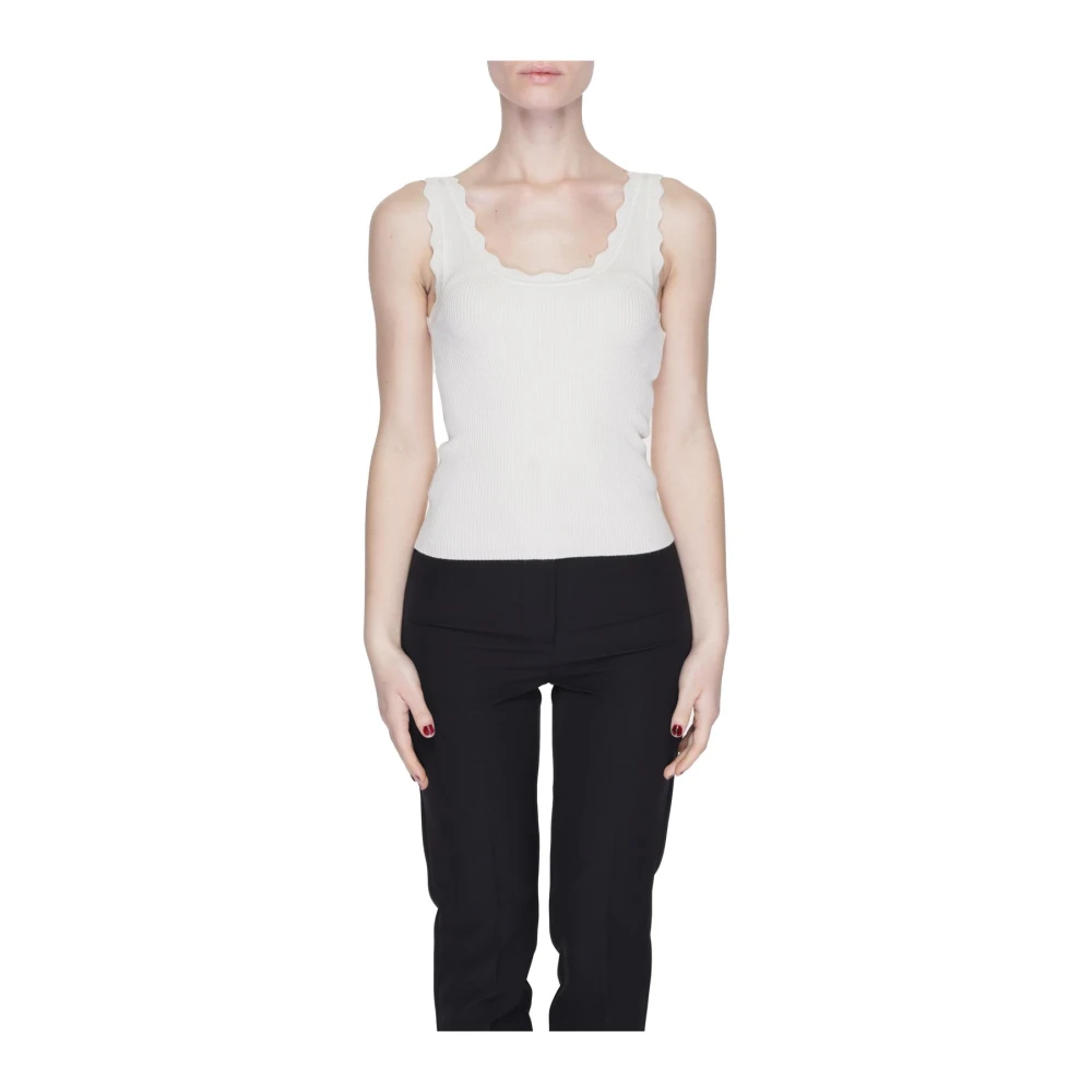 Jacqueline De Yong Women's Beige Sleeveless Tank Top
