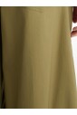 green-jeans-with-classic-five-pockets