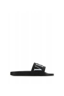 black-man-slides-2y2s0873sye-0ni
