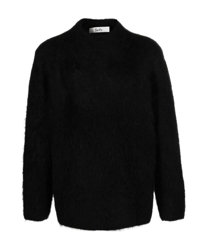 round-neck-knitwear