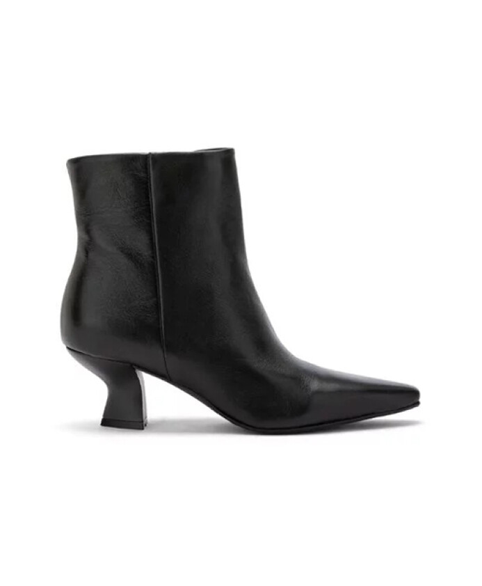 bottines-en-cuir-minimalistes