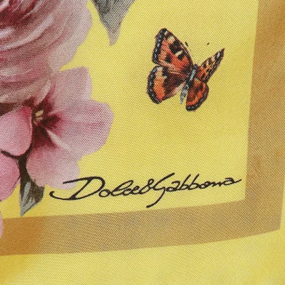 Dolce & Gabbana Pre-owned Silk scarves Yellow Dames