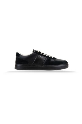 baskets-en-cuir-a-lacets