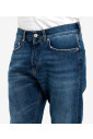 slim-fit-jeans