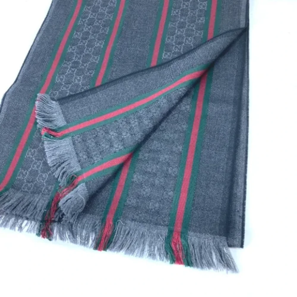 Gucci Vintage Pre-owned Wool scarves Gray Heren