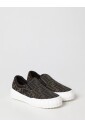 casual-slip-on-sneakers-tabakkleur
