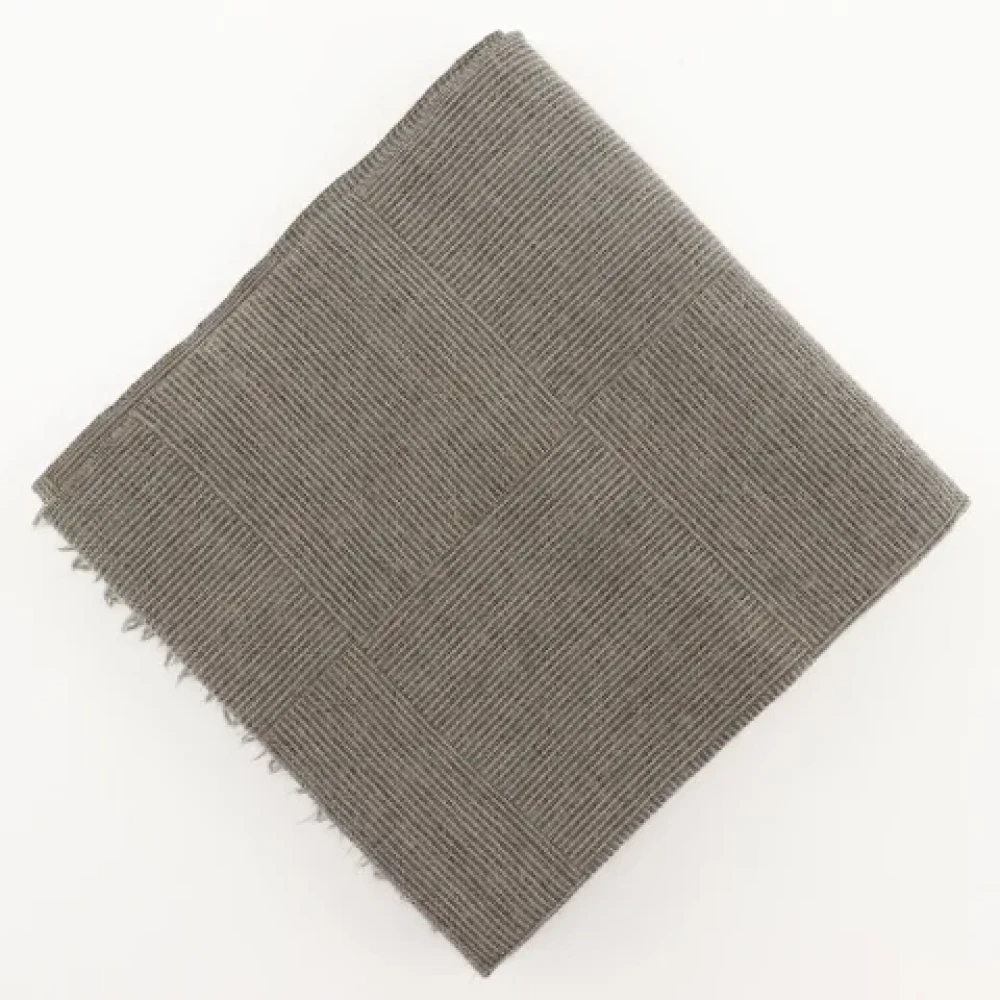 Chanel Vintage Pre-owned Wool scarves Gray Dames