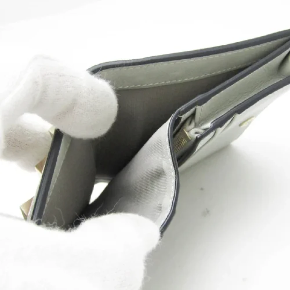 Valentino Vintage Pre-owned Leather wallets Gray Dames