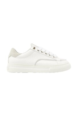 sneaker-elegante-et-confortable-pour-toutes-les-occasions