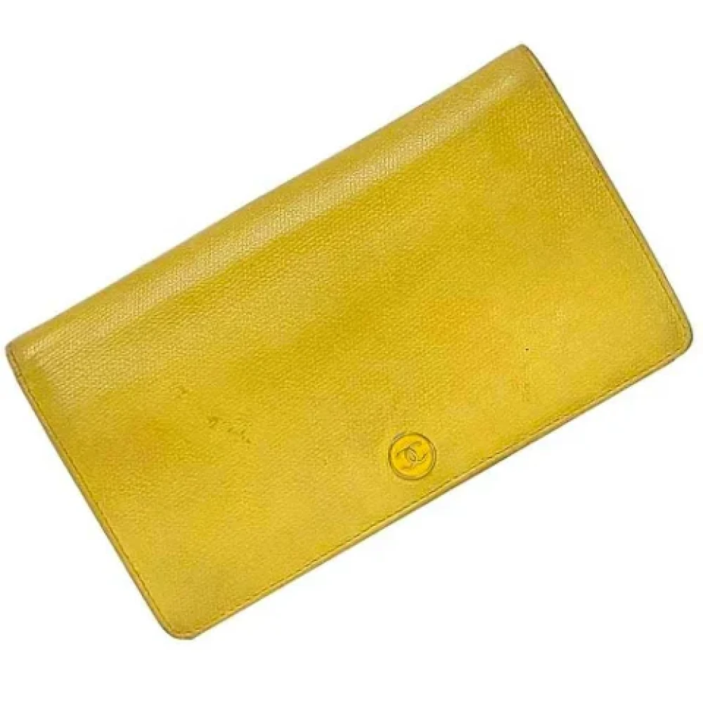 Chanel Vintage Pre-owned Leather wallets Yellow Dames