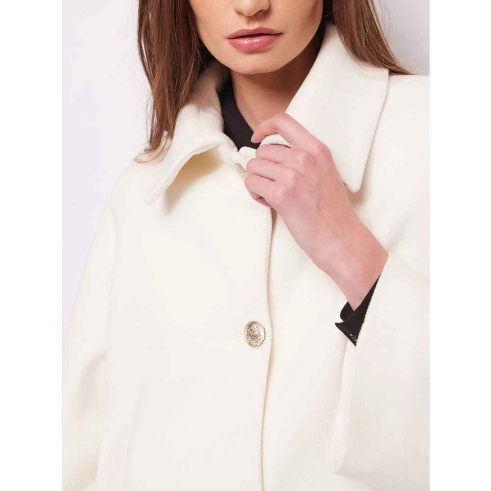 Gaudi Witte Cape Jas met Raglan Mouwen Beige Dames