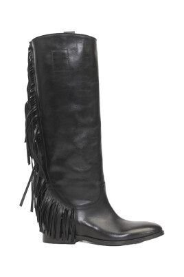 black-fringe-boots