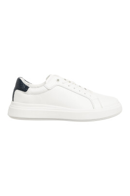 lace-up-sneakers