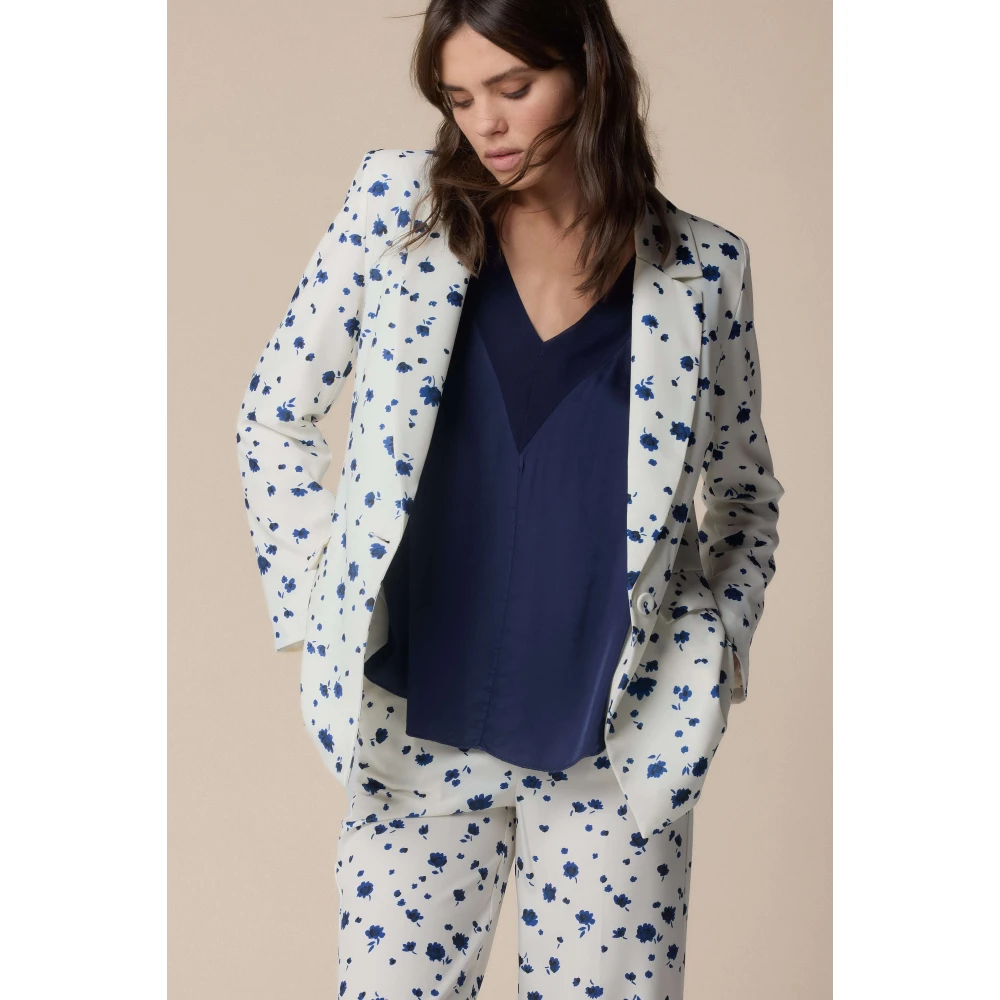 Kocca Stijlvolle Blazers voor een Chic Look White Dames