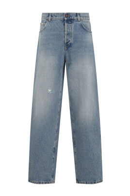 classic-denim-jeans-for-everyday-wear