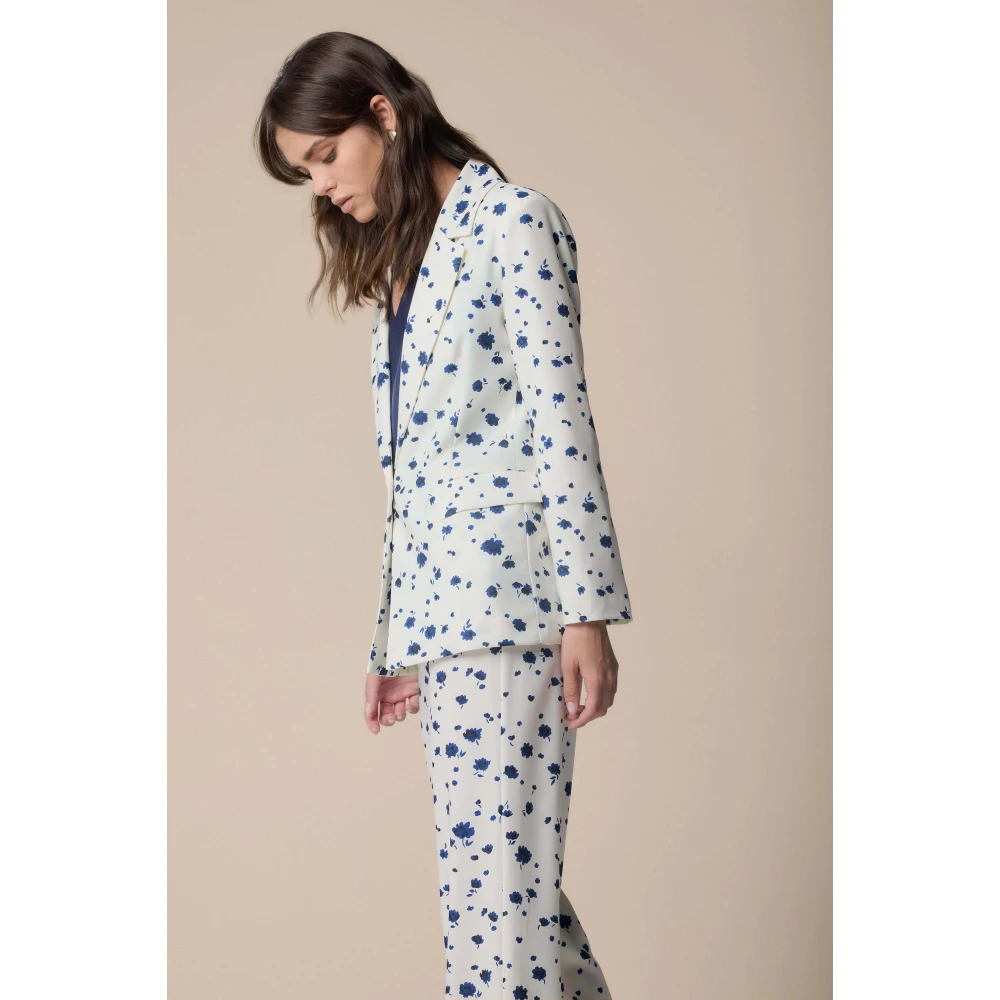 Kocca Stijlvolle Blazers voor een Chic Look White Dames