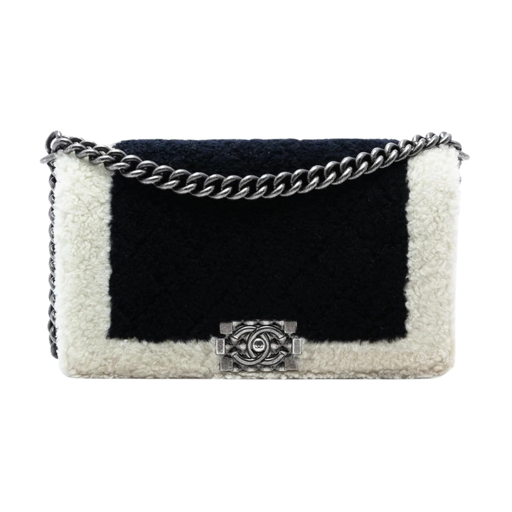 Chanel Vintage Women's Pre-Owned Flap Chain Bag