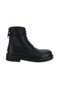 botte-en-cuir-avec-style-unique