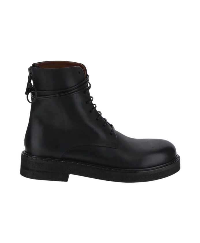 botte-en-cuir-avec-style-unique