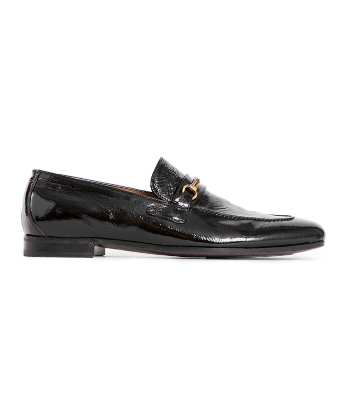 mocassin-a-chaine-en-cuir-verni-noir