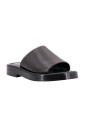 sandales-noires-a-bout-rond