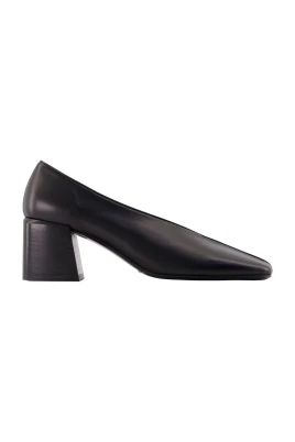 Aurora Pumps