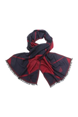 blue-scarf-model-625251-3f325