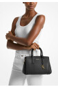 structured-leather-shoulder-bag