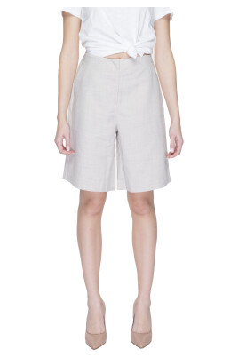 chic-grey-womens-shorts