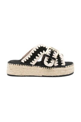 crossed-straps-black-sandals