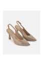 chaussure-couverte-de-strass