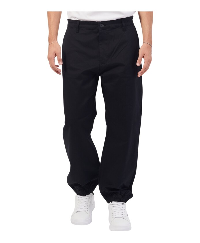 zwarte-joggingbroek-met-elastische-boorden