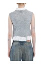 gilet-sans-manches-a-col-en-v-superpose