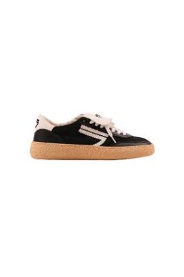 black-eco-friendly-sneakers-with-white-details