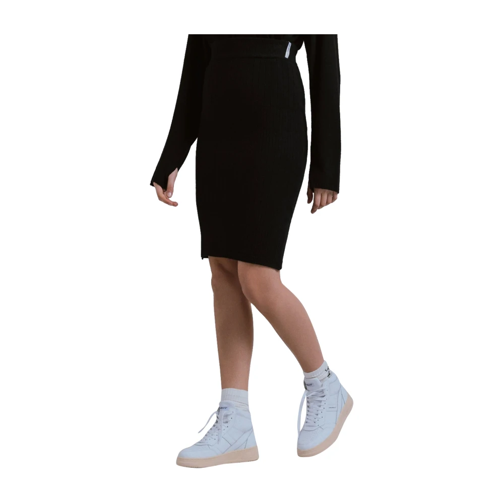 Hinnominate Zwarte Geribbelde Midi Rok Black Dames