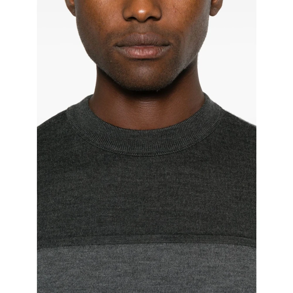 Emporio Armani Gezellige Wollen Trui voor Winterdagen Gray Heren
