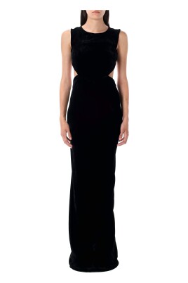 black-velvet-gown-elegant-silhouette