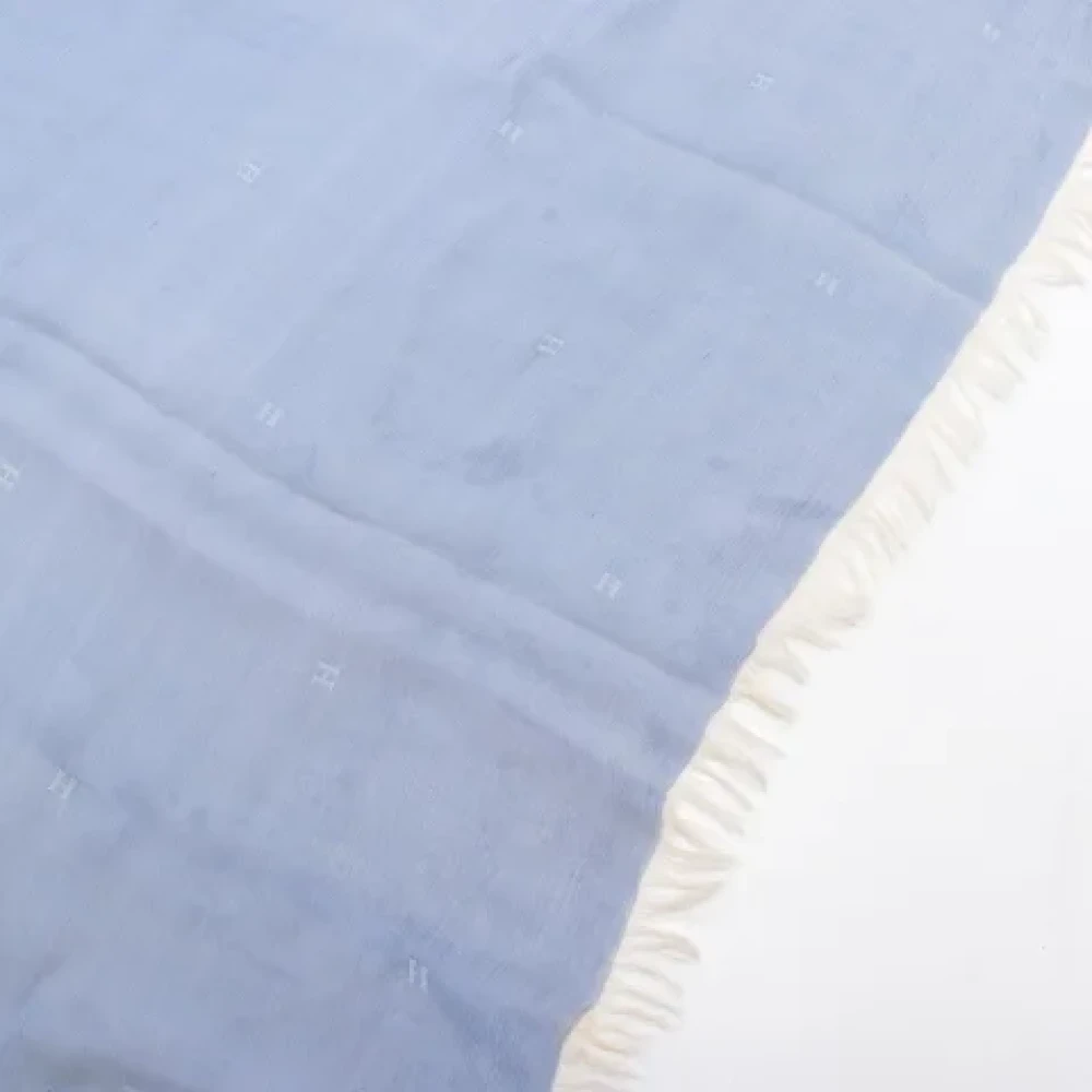 Hermès Vintage Pre-owned Silk scarves Blue Dames