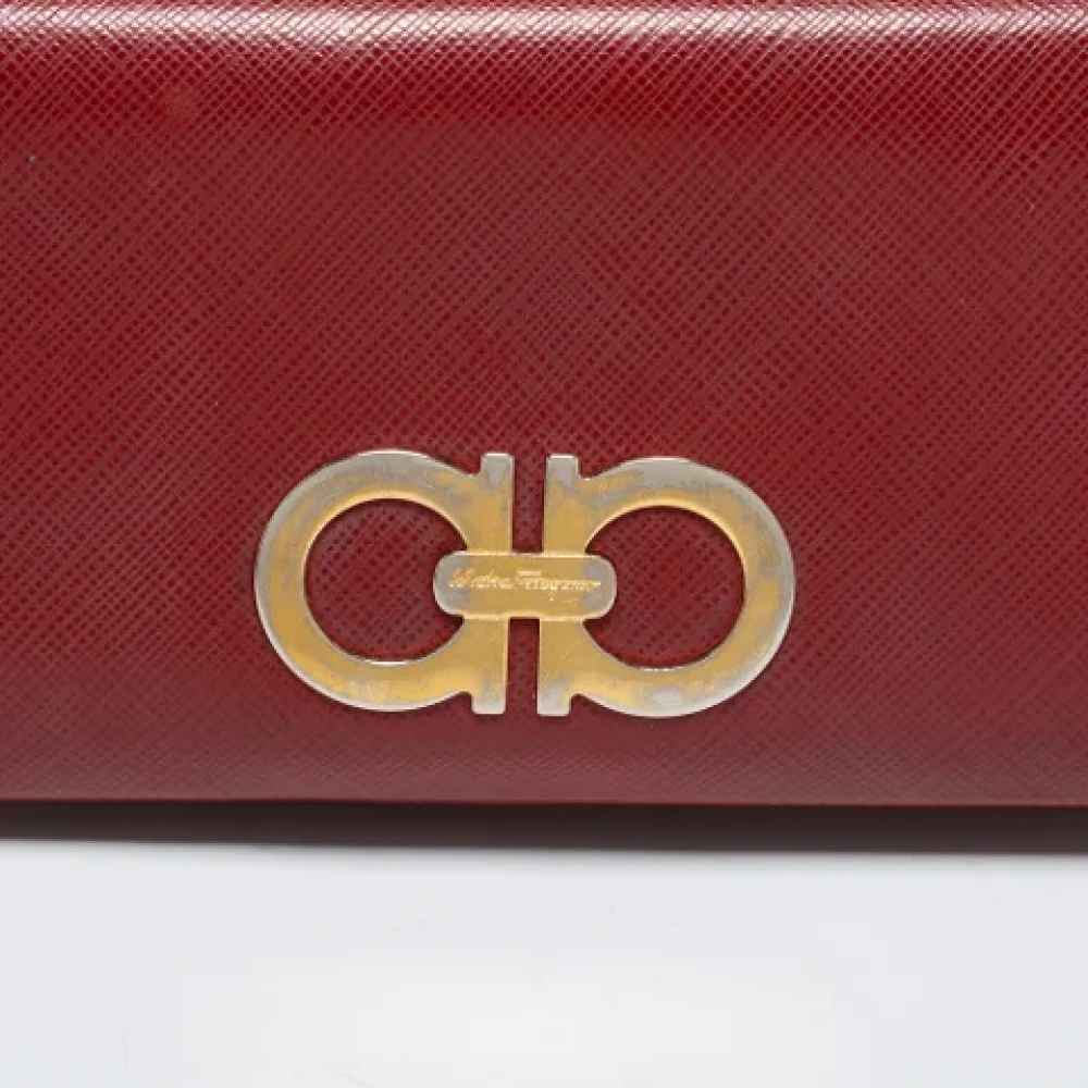 Salvatore Ferragamo Pre-owned Leather wallets Red Dames