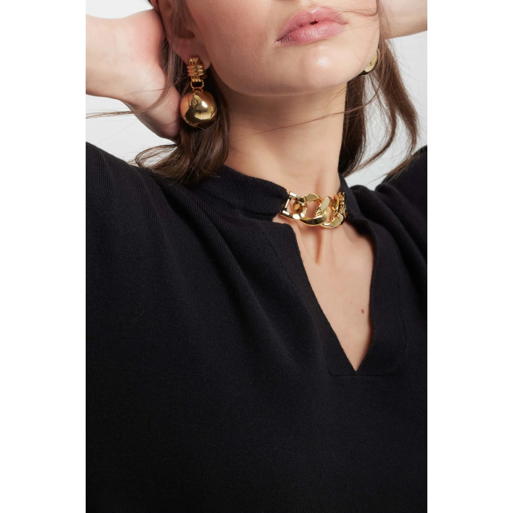 Kocca Gebreide jurk met V-hals en ketting Black Dames