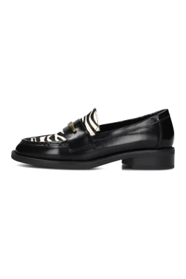 Pearl Mae Loafers i