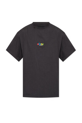 t-shirt-with-crumpled-effect
