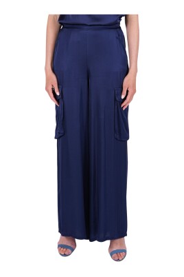 cargo-pocket-wide-leg-pants